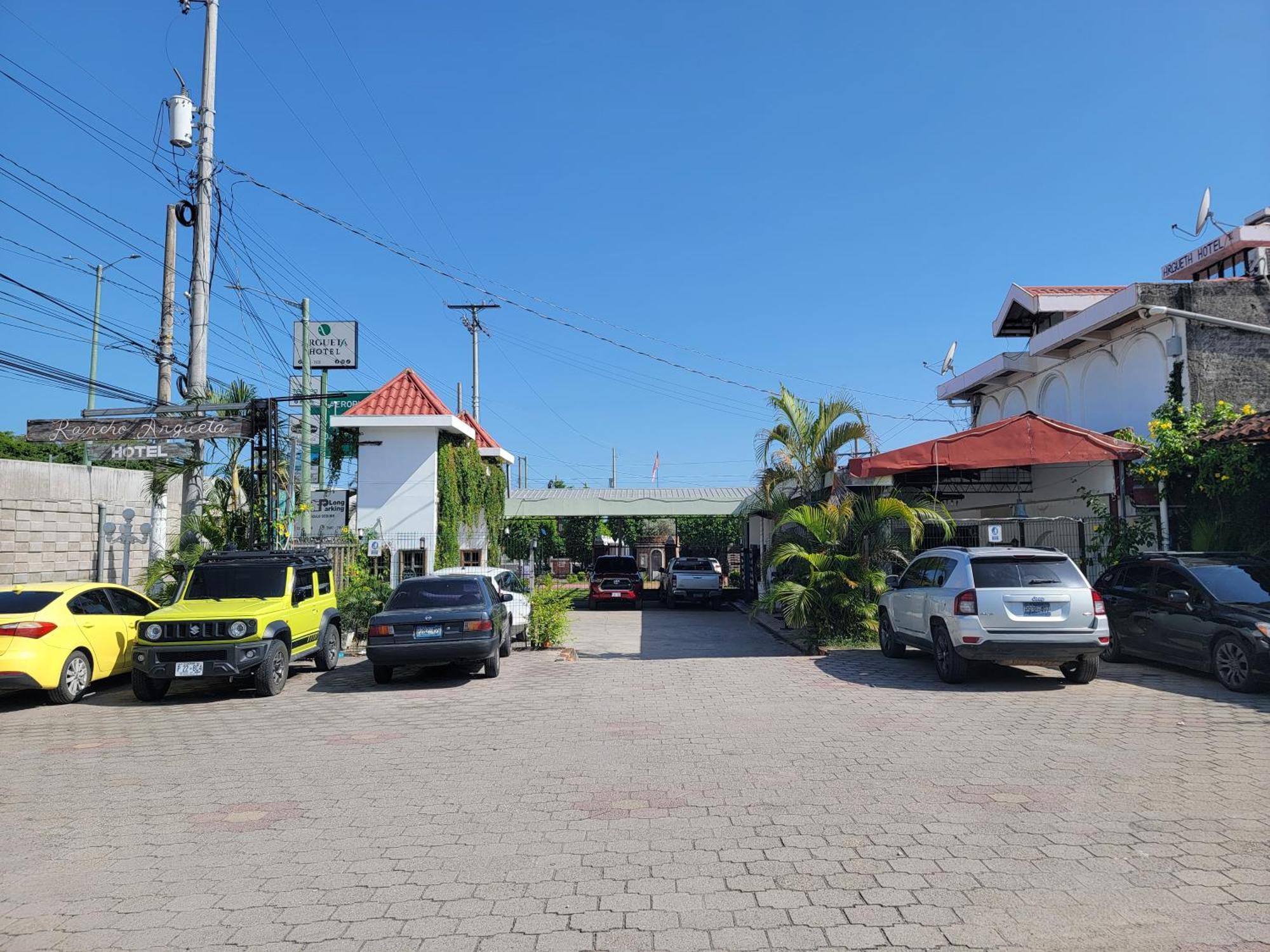 Argueta Hotel San Luis المظهر الخارجي الصورة